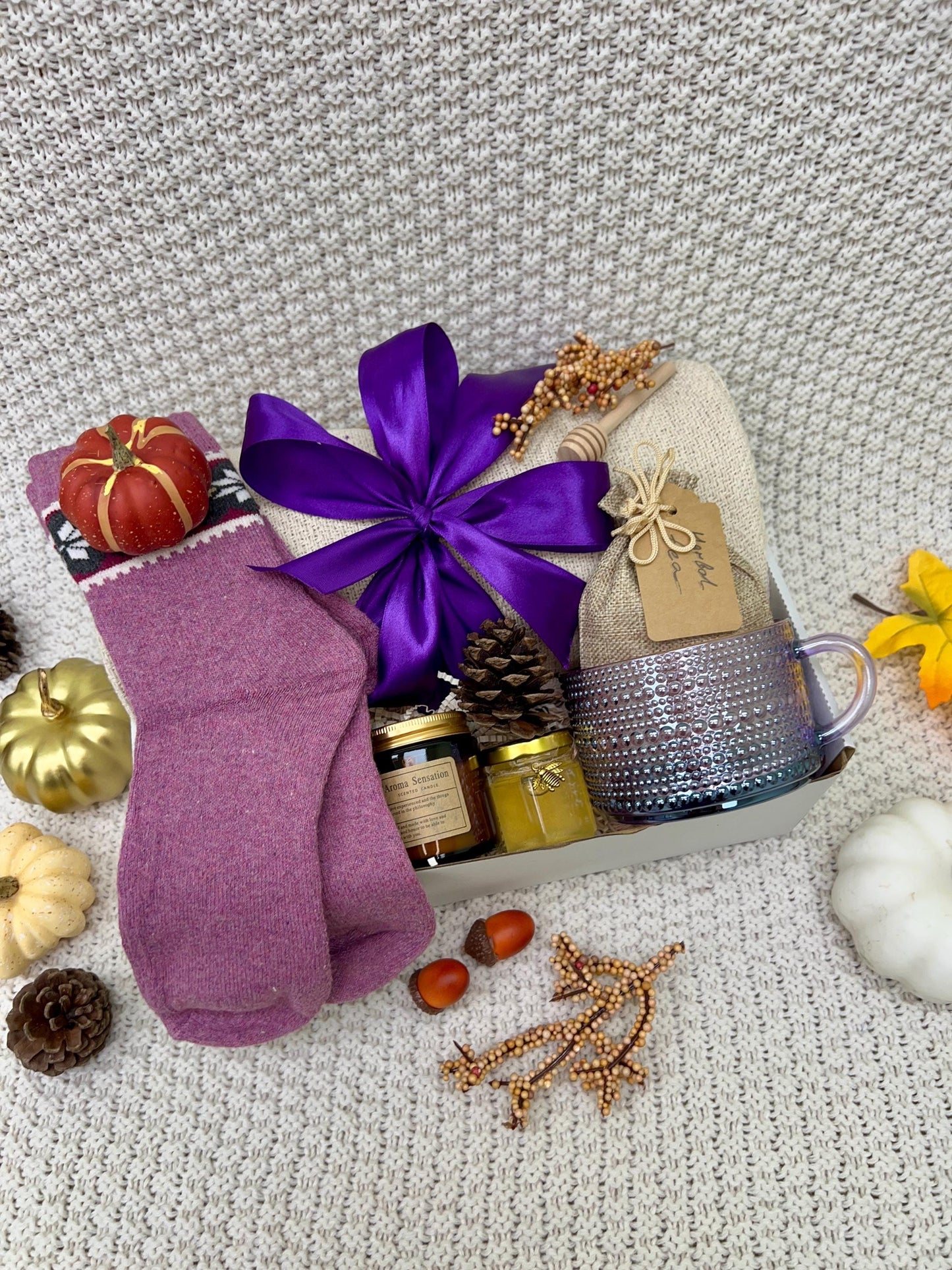 Hygge Gift Box: Cozy Cotton Blanket, Candle & Tea - Self Care Gift