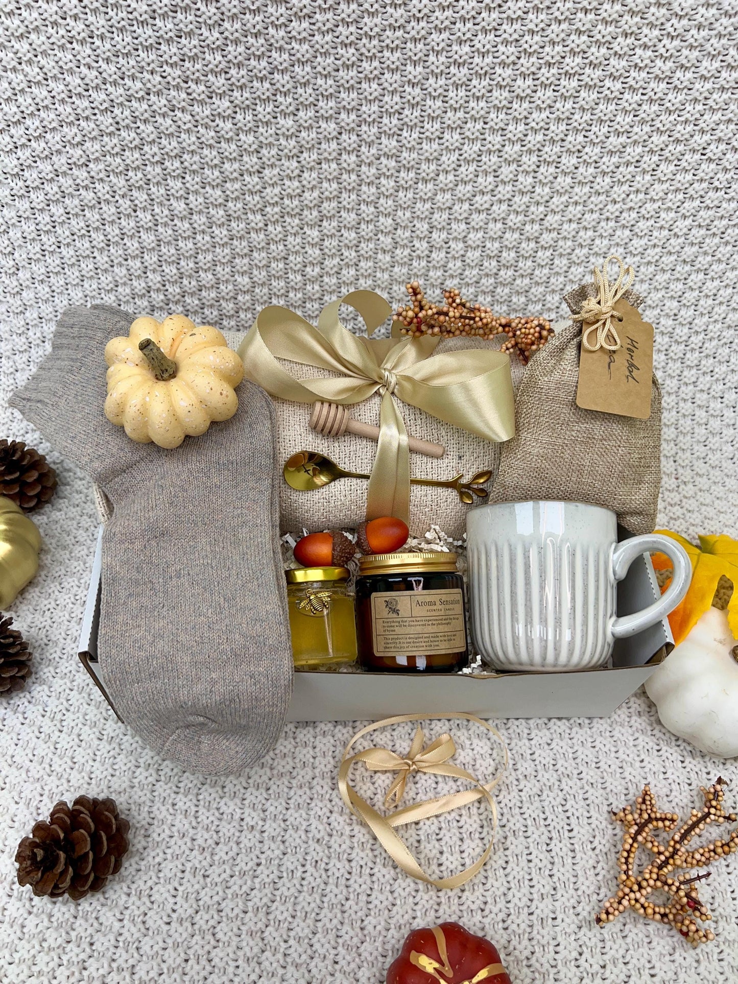 Hygge Gift Box: Cozy Cotton Blanket, Candle & Tea - Self Care Gift