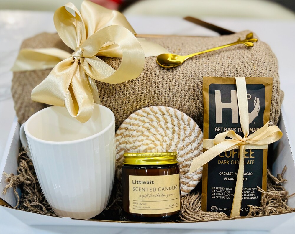 Gift Box with Cotton Blanket