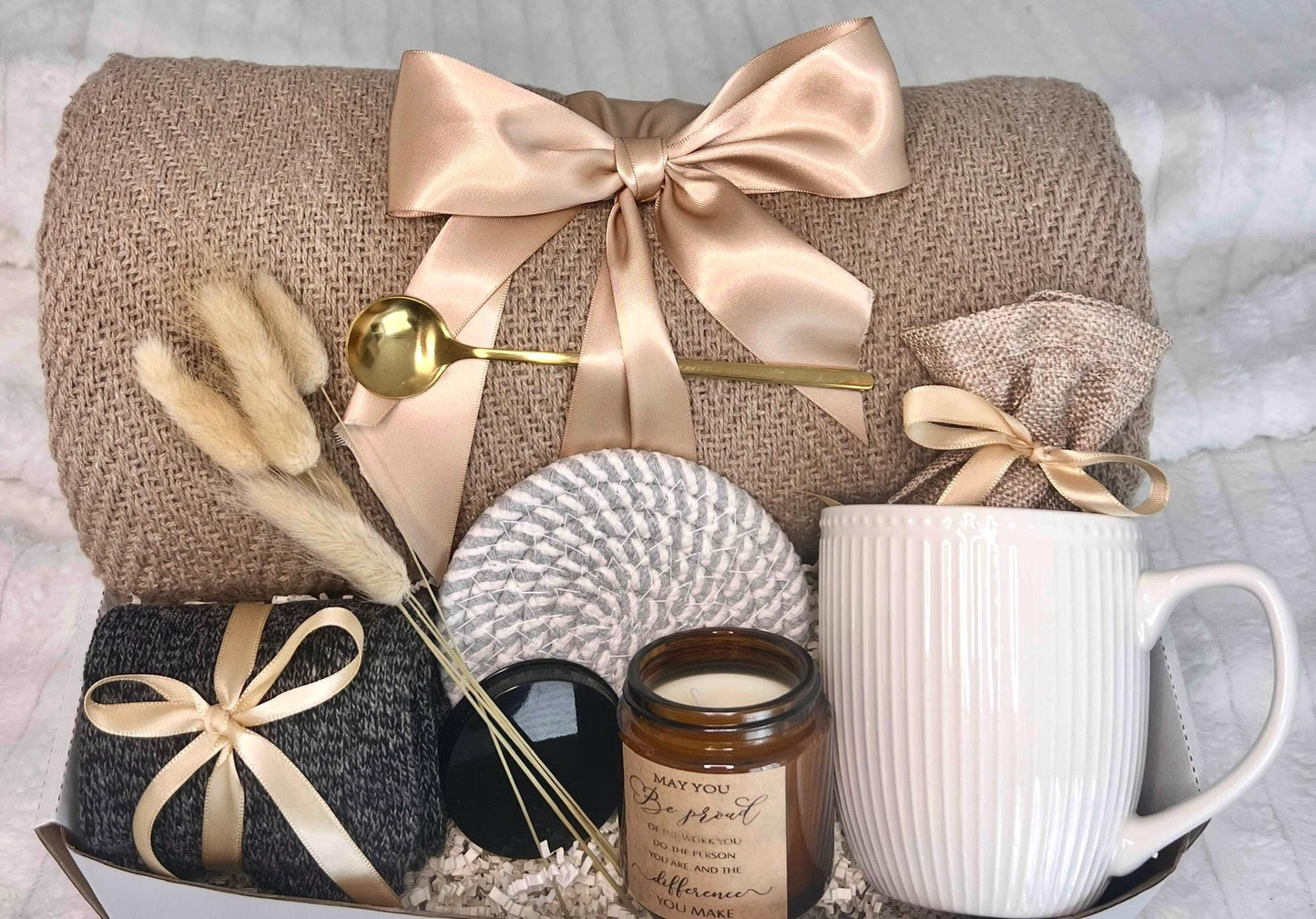 Autumn Cozy Gift Box: Cotton Blanket, Tea & Soy Candle - Thank You Gift
