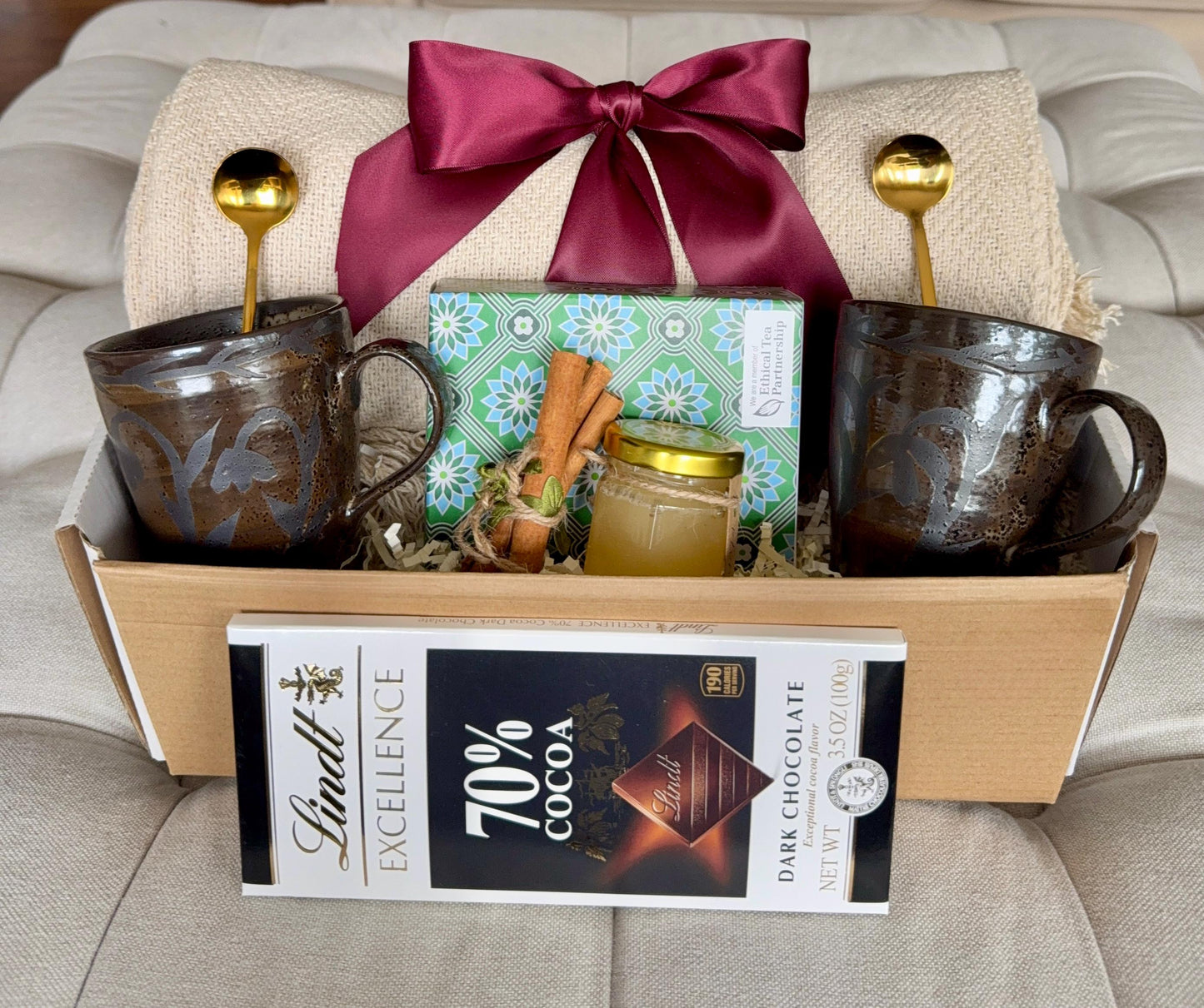 Autumn Cozy Gift Box: Cotton Blanket, Tea & Soy Candle - Thank You Gift