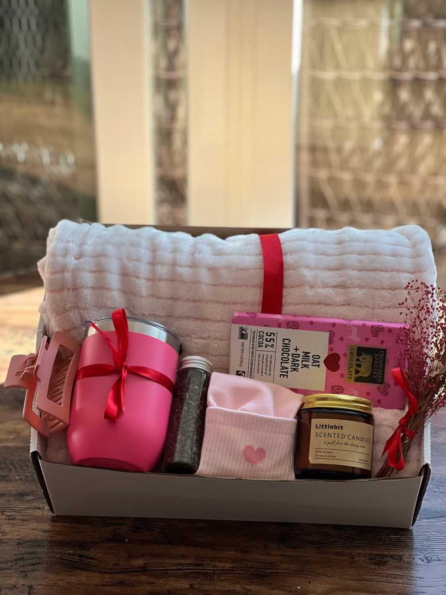 Barbie Pink Gift Box